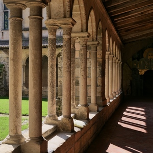 Cloître à Saint-Emilion - France  - collection de photos clin d'oeil, catégorie rues